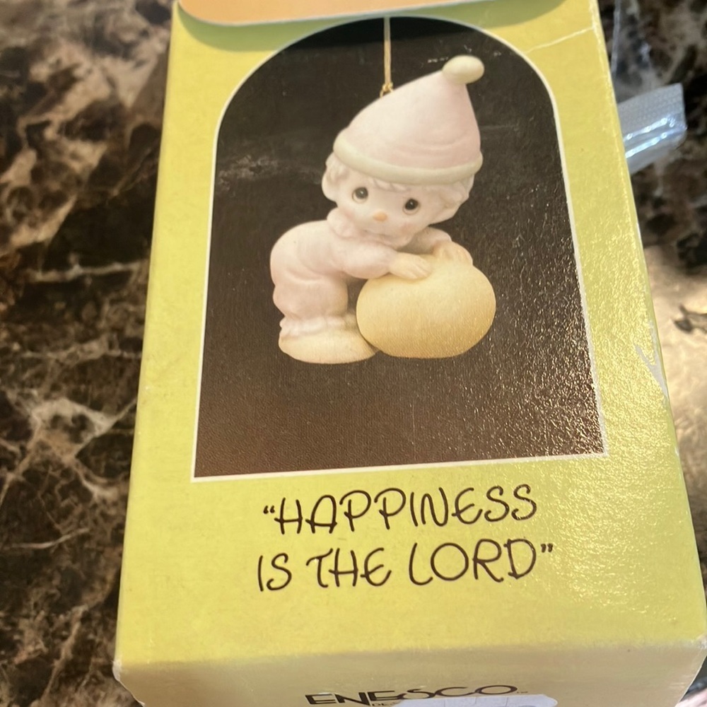 Happiness is the lord ornament
